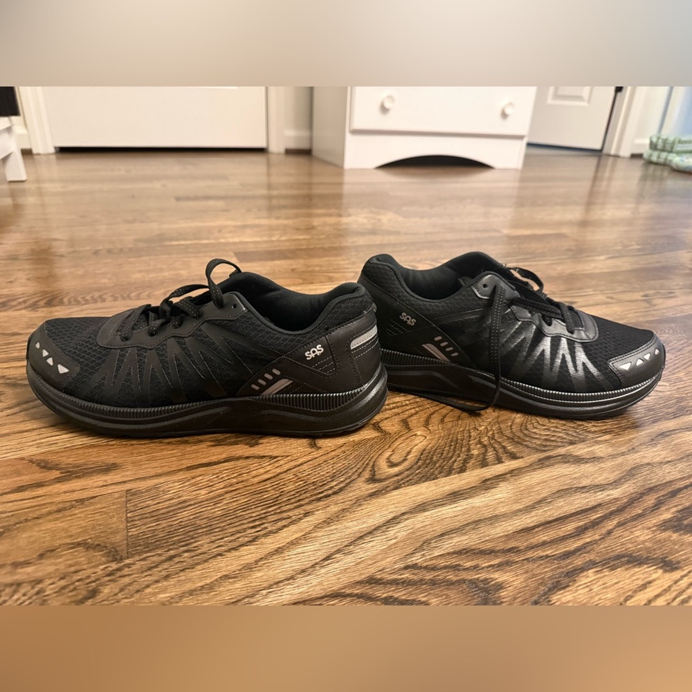 SAS Women’s Black Sneakers, Size 11B - Picture 5 of 5